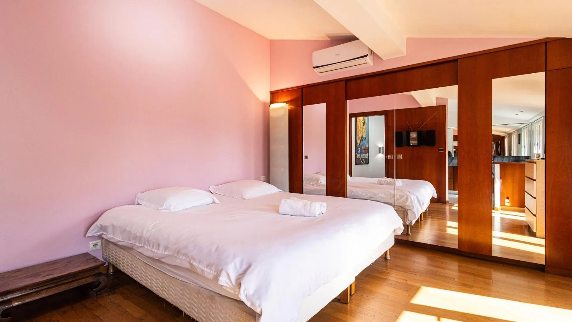 Triplex 150M2 Coeur Vieille Ville 칸느
