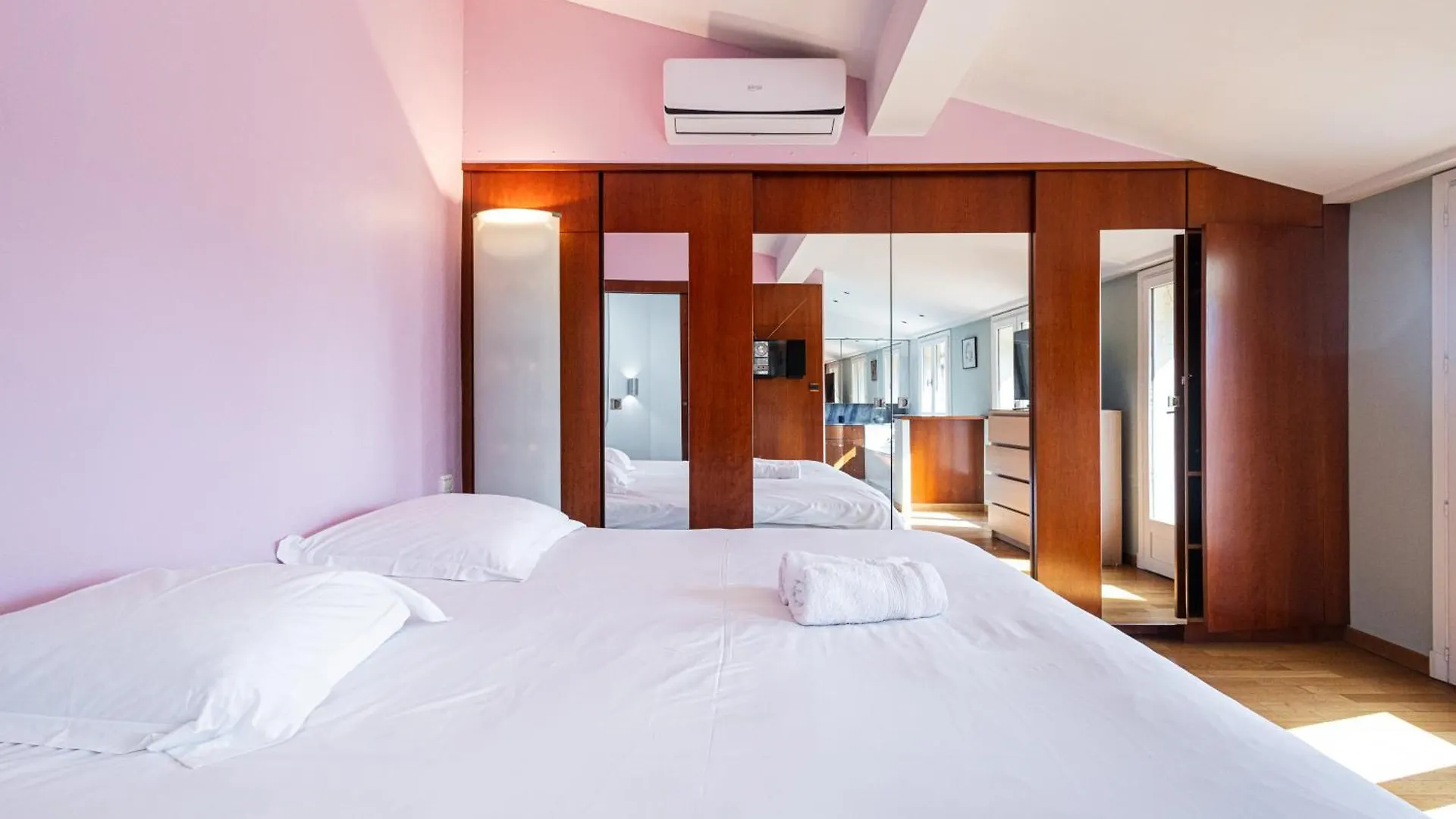 Triplex 150M2 Coeur Vieille Ville 칸느